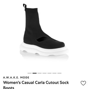 A.W.A.K.E. MODE
Women's Casual Carla Cutout Sock
Boots new